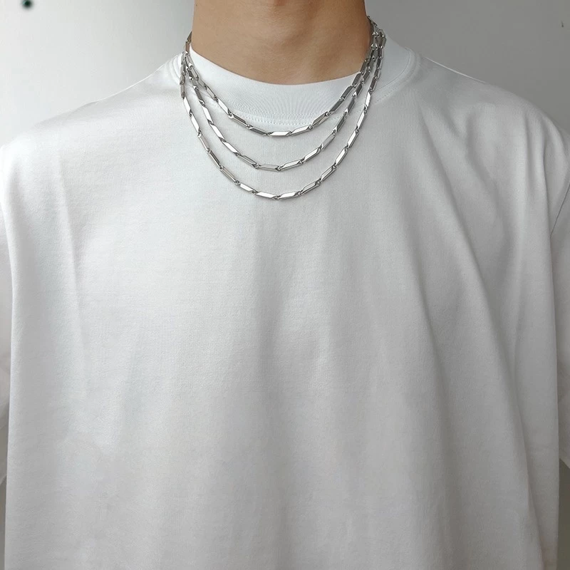 Diamond-shaped bamboo-style necklace