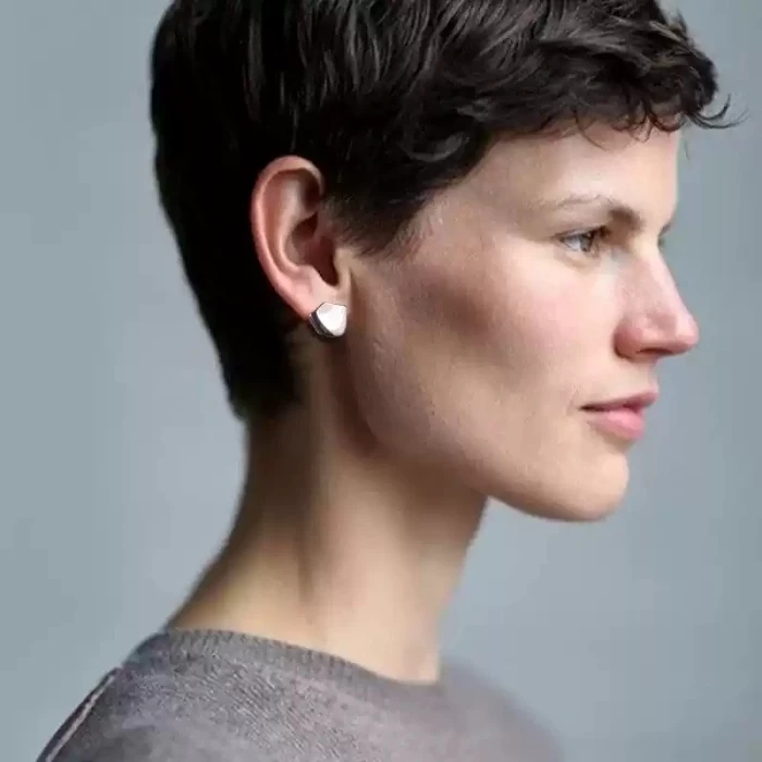 Asymmetrical Shield-like stud earring