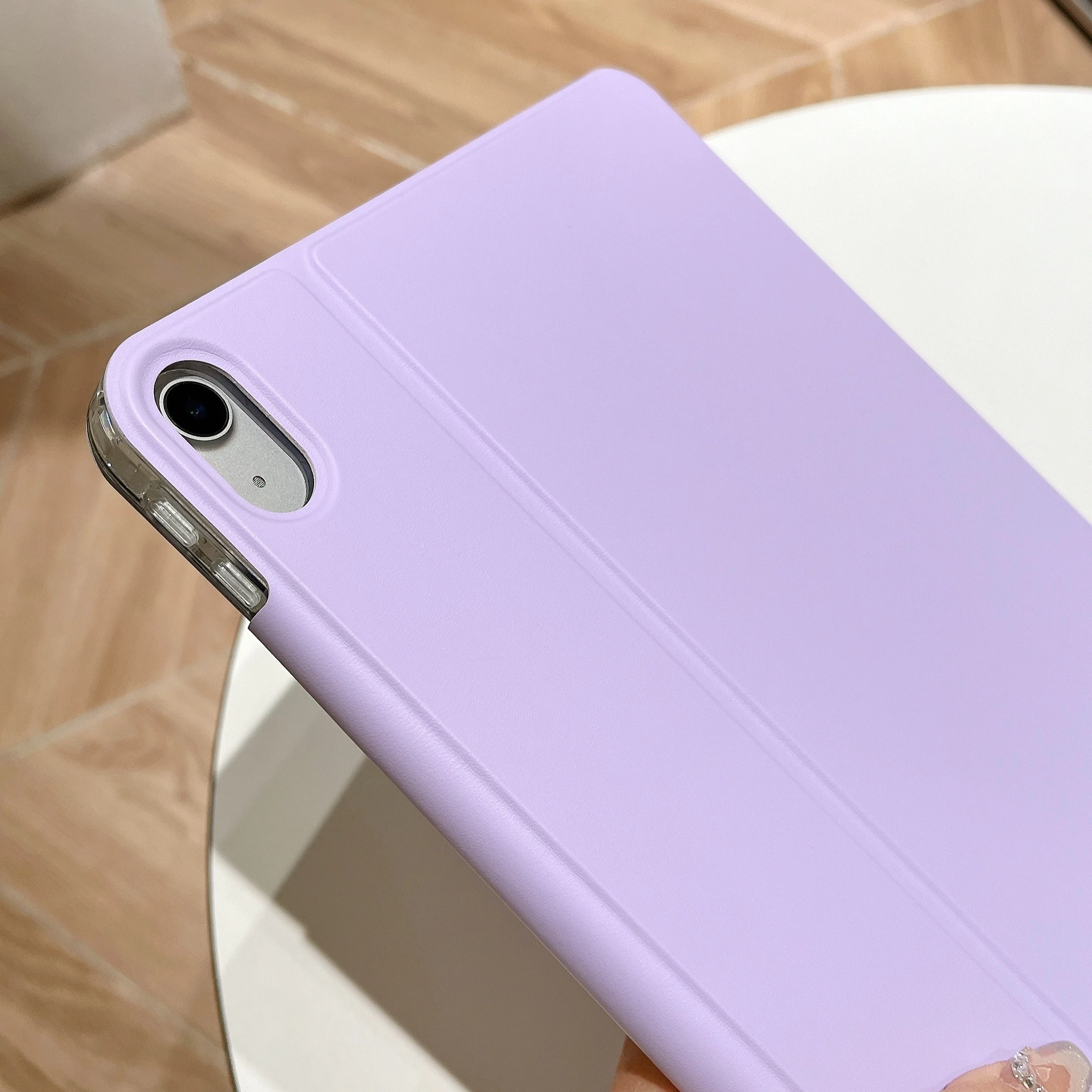 V-shaped Split Protective Case