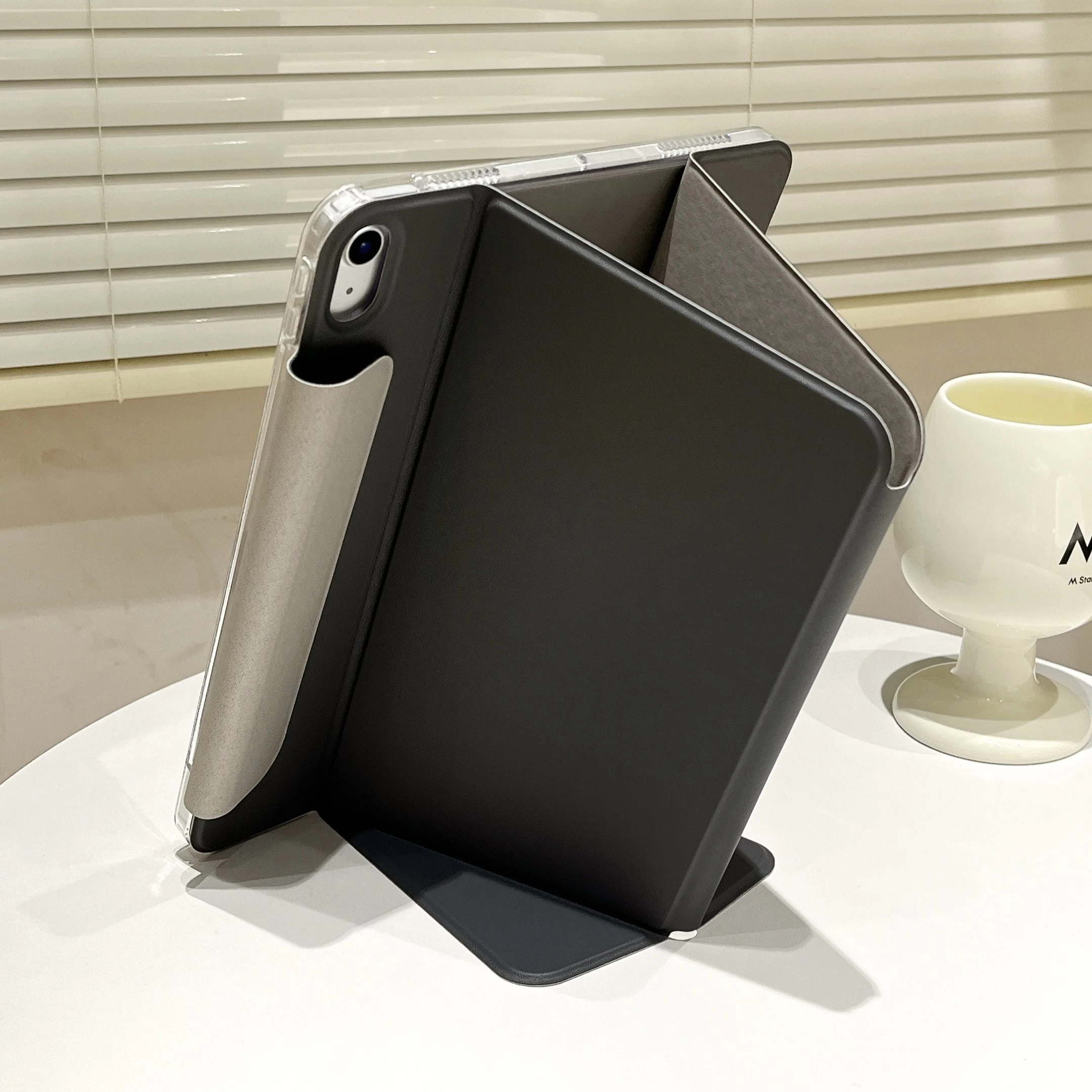 V-shaped Split Protective Case