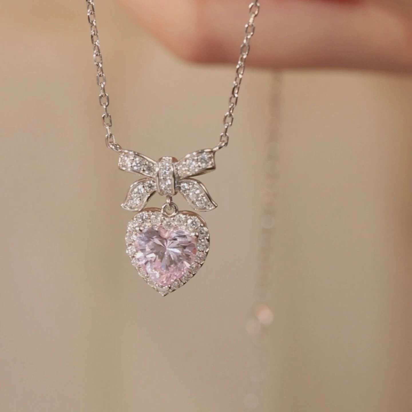 "Heart Kiss" Sugar Bow and Heart Necklace