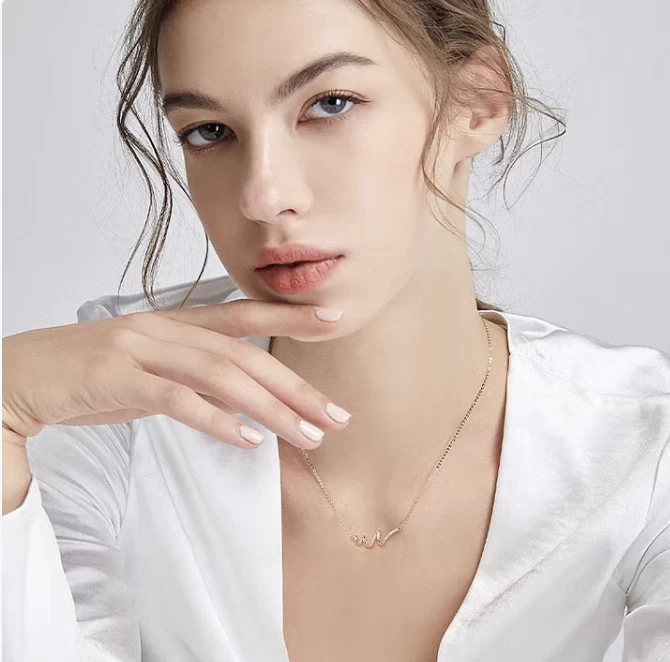 Heartbeat Necklace – Wavy Curve Clavicle Chain