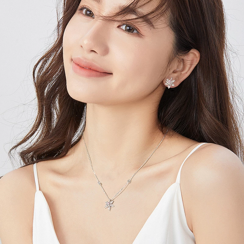 “Maple Majesty” Elegant Necklace