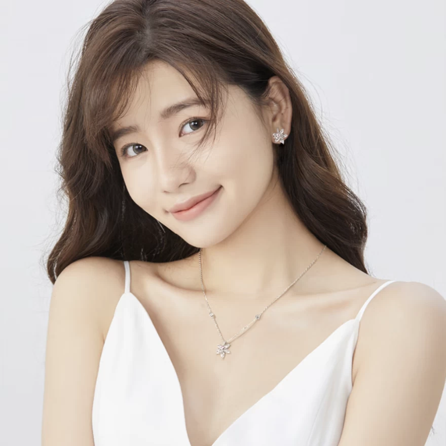 “Maple Majesty” Elegant Necklace