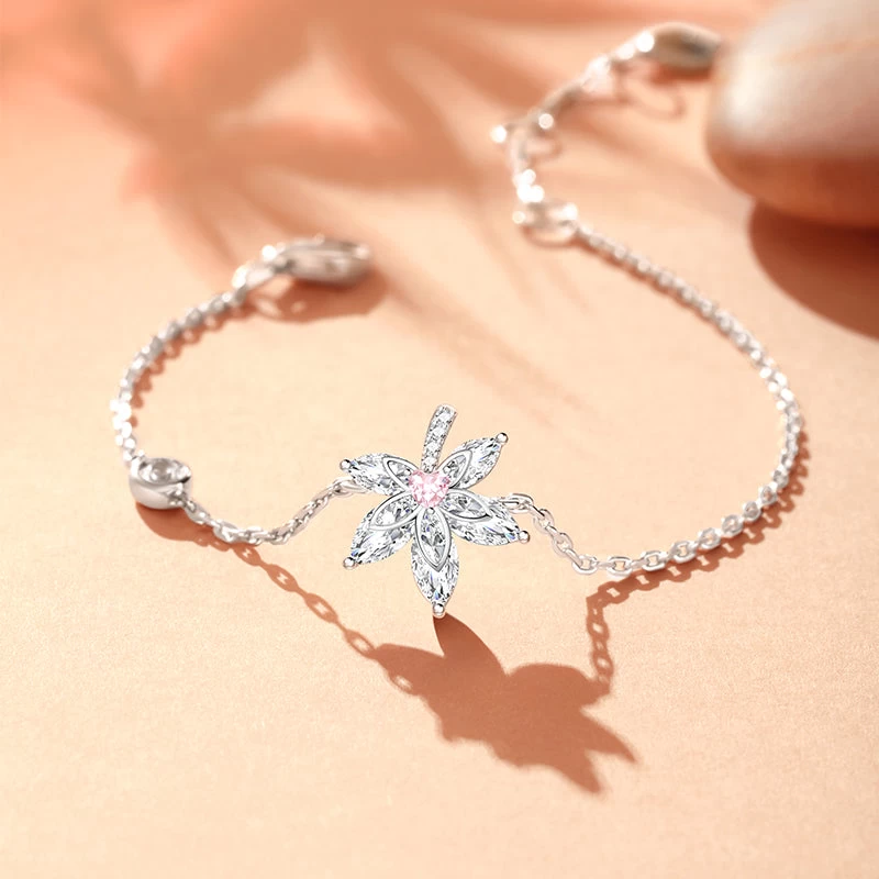 “Maple Majesty” Elegant Bracelet