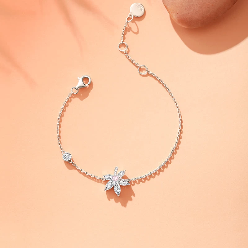 “Maple Majesty” Elegant Bracelet