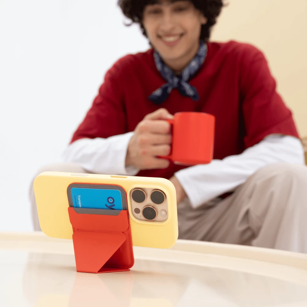 Snap-on Phone Stand & Wallet MOVAS™